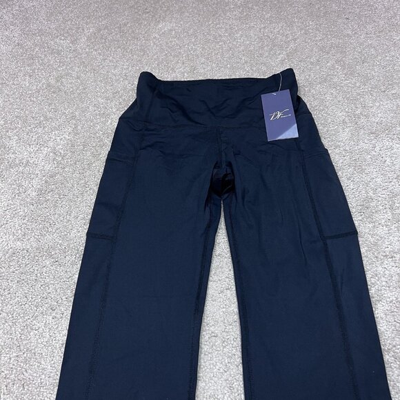 Dragon Fit Leggings Women’s Black Capri Pull On Size Small NWT - Picture 7 of 11